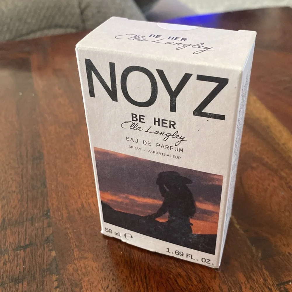 NIB Ella Langley fragrance collaboration with Noyz. Collectors’ item. - Picture 2 of 3